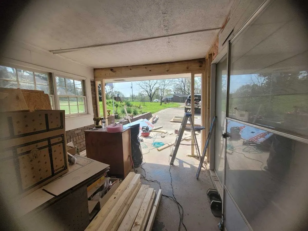 Air movers and dehumidifier for Drying & Dehumidification in Calumet Park